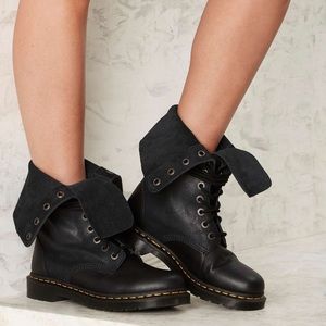 Dr.Martens Lace Up Boots